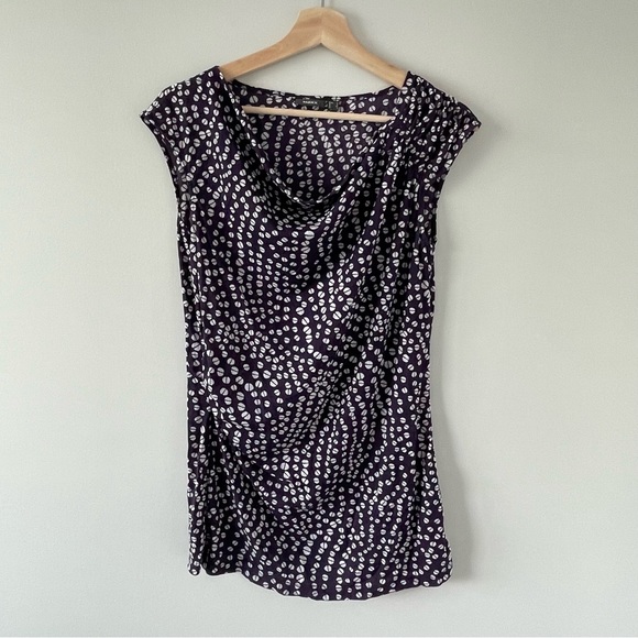 Pattered Sleeveless Blouse - Picture 1 of 3